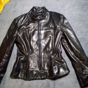 Andrew Marc Medium Black